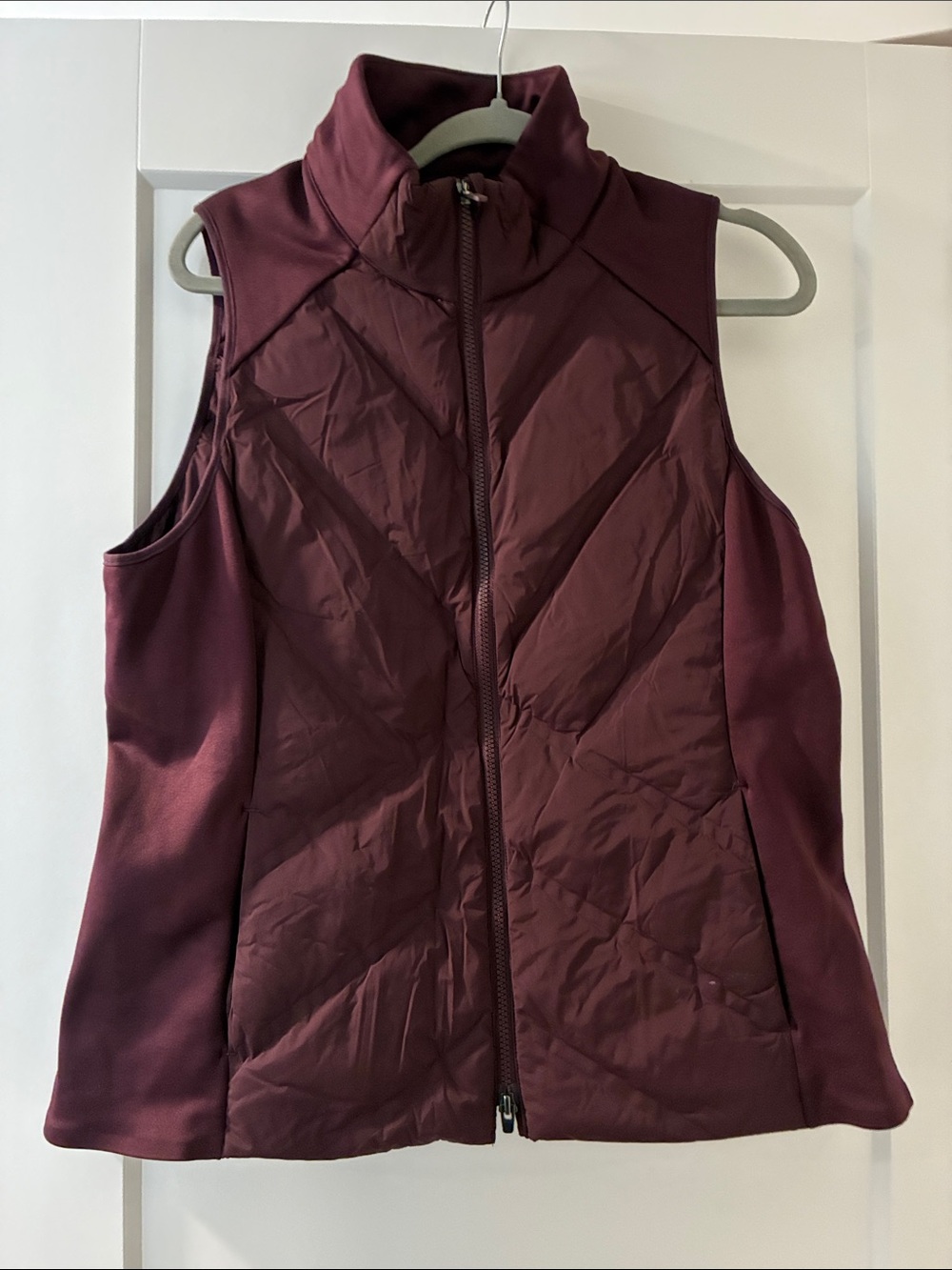 Athleta Quilted Sleeveless Vest in Deep Burgundy